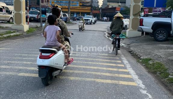 Bán nhà tam trinh siêu hiếm 50m2 đường trước nhà 10m - Ảnh 1