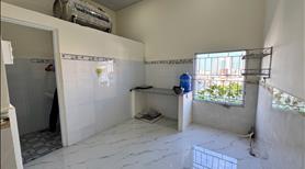 Nhà gần biển Hòn Chồng Nha Trang giá rẽ - Ảnh 3