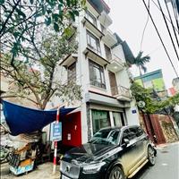 Bá nhà rộng Lô góc nhà mới