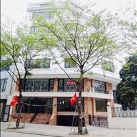 bán nhà mặt phố Phạm Văn Đồng, Cầu Giấy, dt: 207m2, giá: 70 tỷ, 8 tầng, mt: 12m, cho thuê 150 triệu