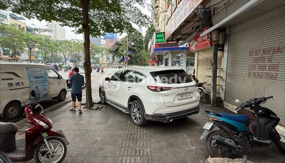 Bán nhà Mặt Phố Tây Sơn 6,9 Tỷ 28m sổ chính chủ. Không có căn thứ 2. - Ảnh 1