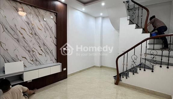 Cần bán gấp nhà phân lô phố Hoàng Sâm 34m2, 4T, khu dân trí cao,2 thoáng - Ảnh 1