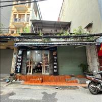 Bán Nhà Mặt Đường Giáp Bát. Giá 210tr/1m2. Dt. 87m2. 🌹1% cho bạn môi giới.