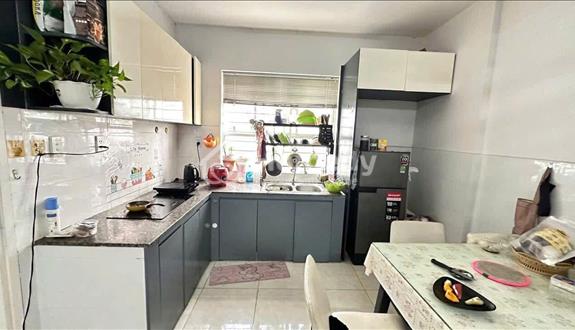 Chung cư 10A Trần Nhật Duật, Quận 1: 70m2, 2p ngủ, NTCB, 12tr/th - Ảnh 1
