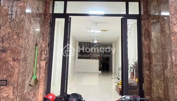 Cho thuê tầng 1 làm văn phòng, mặt tiền đẹp, thoáng - Ảnh 1