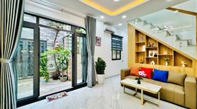 Lê Văn Duyệt – Ô tô đậu sát nhà - Ảnh 3