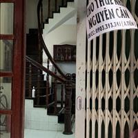 Nhà trống mới sửa sạch thoáng. Vào ở liền . Nhà thông 2 đường lớn Võ Văn Kiệt và Trần Tuấn Khải