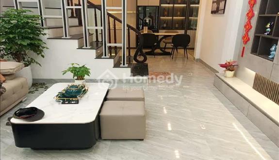  Bán gấp nhà đẹp dân xây Cầu Giấy, ngõ thông thoáng sổ đỏ vuông , diện tích 45m2, giá nhỉnh 10 tỷ - Ảnh 1