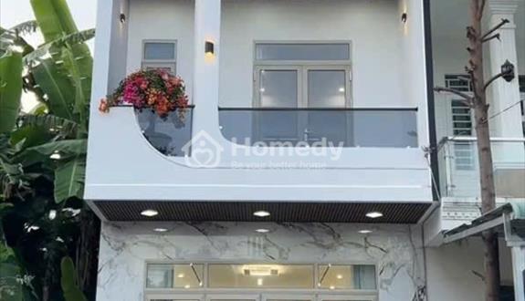 Bán nhà 1 trệt 2 lầu chính chủ, giá rẻ đường Hồ Văn Cống, TP. Thủ Dầu Một, nhà có chỗ đậu xe hơi - Ảnh 1
