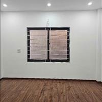 Bán nhà MỚI 5 Tầng –  Dt 40M² – CHỈ 5.5 tỷ tại yên phú liên ninh