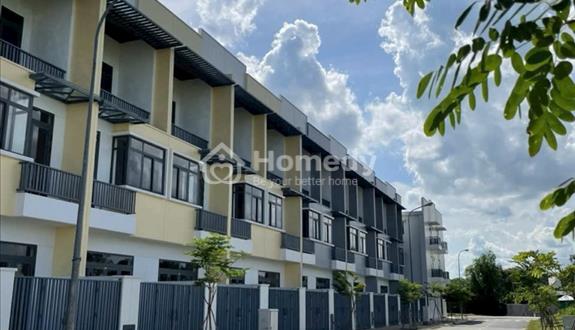 Nhà phố 2 lầu cách TP.HCM chỉ 50 phút – sổ riêng, giá cực tốt! - Ảnh 1