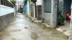 Nhà q7 nở hậu 4,5x23, gần mặt tiền, sân trước sau, 2 phòng trọ riêng – 7,5 tỷ - Ảnh 2