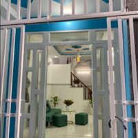 Nhà sau lưng chợ , KDC dân trí cao