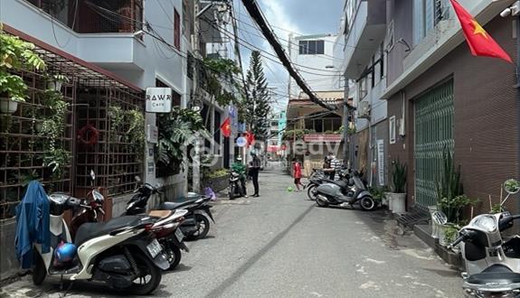 Nhà đẹp hẻm ô tô – Phó Đức Chính, Bình Thạnh - Ảnh 1