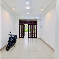NHà SHR 73m2 HẺm XE HƠi - ĐẶNg THÙY TRâM, QUẬn BÌNH ThẠNH TpHCM 

- Diện tích: 73m2 (4x18,5m)