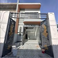 Nhà 1 trệt 1 lầu(4x10)nở hậu làm ăn thuận lợi ngay gần cầu lớn Hóc Môn giá chỉ 355tr