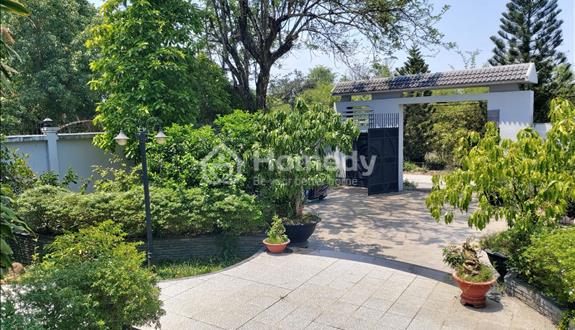 Cho thuê biệt thự sân vườn 120m2 Củ Chi thoáng mát rộng rãi - Ảnh 1