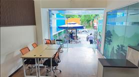 Cho thuê sàn VP 90m2 view kính sáng, nhiều cửa sổ thông tháng góc 2 MT khu sân bay Tân Sơn Nhất - Ảnh 2