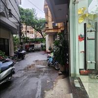 Nhà bán trong ngày Phạm Ngọc Thạch 41m dọn vào ở ngay 12,2Tỷ. OTO đỗ cửa.
