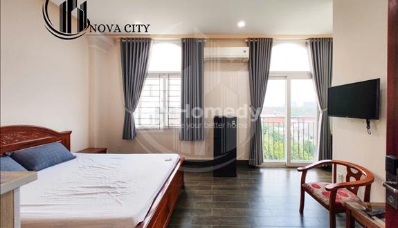 Ban công view đẹp Decor xinh Full nội thất Tòa nhà có thang máy - Ảnh 1