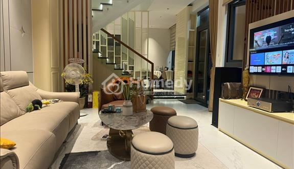 Siêu Phẩm Villa Sân Vuồn - 2 Mặt Tiền Đường Thông Thoáng - Thiết Kế Hiện Đại - Ảnh 1
