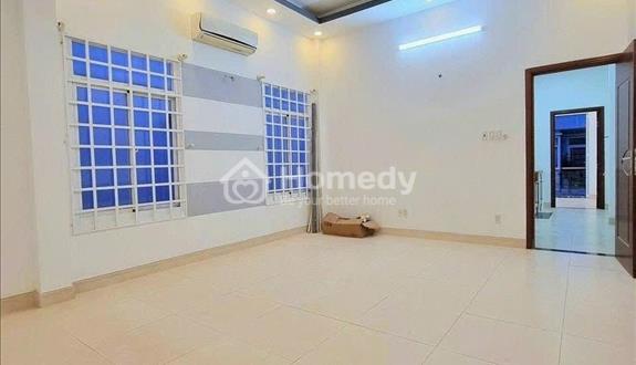 Vỡ Nợ Bán gấp nhà DT 60m2/ 900 Triệu Đường Bông Sao Q. 8 gần chợ - SHR lh Anh Vũ - Ảnh 1