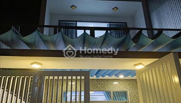 Nhà riêng cần bán ba tầng hoành tráng - Ảnh 1