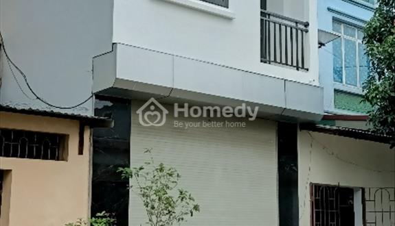 Nhà khung bê tông chắc đẹp, mới sơn sửa lại, lắp mới các thiết bị, 03 ngủ, 2 VS, 1 phòng thờ, 01 pK - Ảnh 1