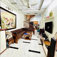 Chính chủ gia đình cần bán nhà tại Ngũ Nhạc, Hoàng Mai