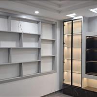 Bán nhà: Đường Giải Phóng Thịnh Liệt HN 5 tầng 45m lô góc