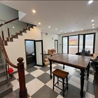 Binhbds cho thuê nhà mới 5 tầng Ngọc Thuỵ view sông Hồng 10tr/ tháng
