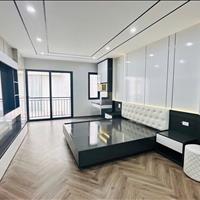 Nhà mới koong Bồ Đề 55M, 6T, MT4M, nở hậu, ngõ thông, thang máy, 3 bước ra hồ điều hòa.