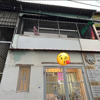 Nhà 68m2 (5,5x12,5) nở hậu sát vách Quận 1 cần bán!