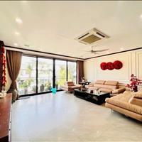 Giá rẻ, bán nhà Xuân La, ô tô vào nhà, 75m mặt tiền 5.4m
