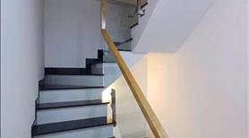 Kẹt vốn bán gấp nhà HXH Lê Văn Sỹ, Quận 3, full nội thất, SHR giá 3 tỷ 780 TL - Ảnh 3