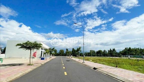 Đất đẹp giá ngộp Tân Bửu Bến Lức đường Nguyễn Hữu Trí - Ảnh 1