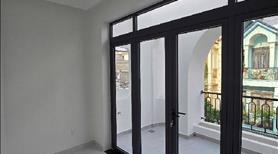 Bán gấp 56m2 Q9, 1 trệt 2 lầu, PK + 3PN + P. Thờ. Xe hơi đỗ cửa. Nhà ở ngay đón Tết. - Ảnh 3