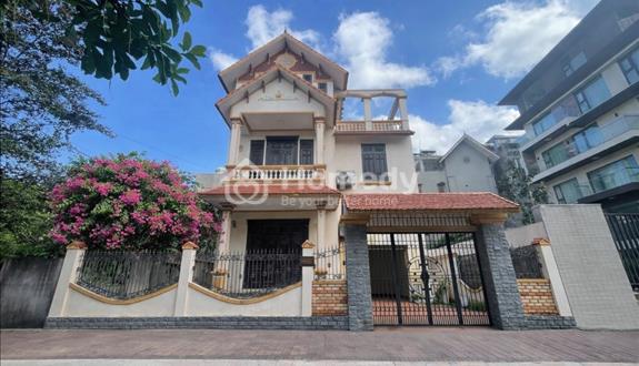 Cho thuê biệt thự sân vườn 250m2 7 phòng ngủ tại Lê Hồng Phong - Ảnh 1