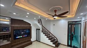 Bán nhà Phố Cầu Giấy, ô tô đỗ cổng, nhà ngõ riêng , an ninh, giá 11.5 tỷ - Ảnh 2
