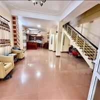 Cho thuê BT liền kề 120m 4T 3 thoáng khu Cán bộ TƯ Đảng , oto tránh, đỗ, vào nhà. View vườn hoa