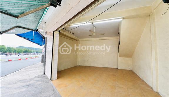 Bán nhà mặt tiền bùng binh Phú Lâm - dt sàn 143m2 chỉ 9.2 tỷ - Ảnh 1