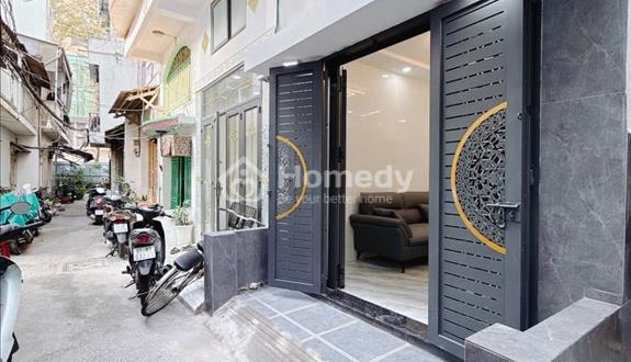 Bán nhà 3 tầng vào ở ngay đường hoàng diệu. Hiếm - Ảnh 1