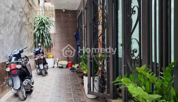 Nhà đường Hoàng Mai sổ nở hậu 37m-5t-8,3 tỷ oto đầu ngõ thông Minh Khai - Ảnh 1