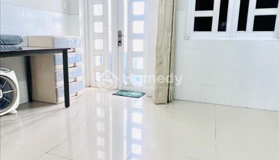 Cho Thuê Phòng QUẬN 1 Có Cửa Sổ, Ban Công, FREE 1 xe máy - Ảnh 1