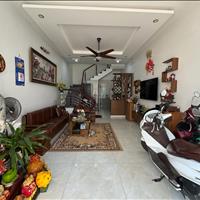 Bán nhà 4 tầng mặt ngõ 193 Văn Cao. LH: 0977030719
