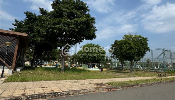 Bán 100m2 đối diện công viên - Ảnh 1