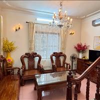 Cho thuê nhà riêng tại phố Trần Cung, 37m2, 4 tầng, 3 mặt thoáng