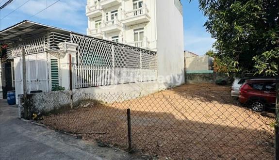 Chủ kẹt tiền bán gấp lô đất gần Siêu Thị Go Dĩ An - Ảnh 1