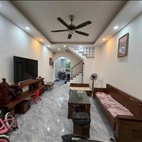 Cực HIẾM! Nguyễn Văn Huyên gần 50m2, chỉ 11.x tỷ, 2 thoáng, sát CV Nghĩa Đô