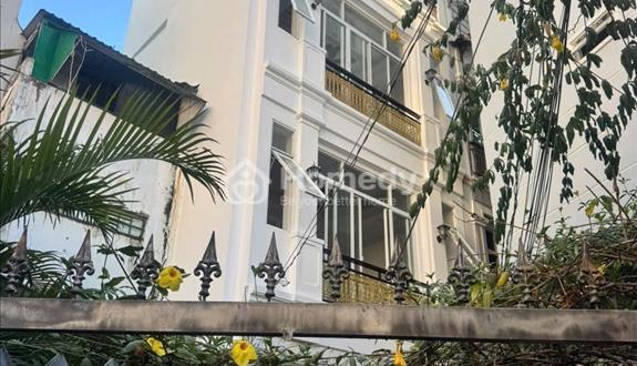Nhà đẹp hẻm sạch sẽ, 5 tầng, 4,79m nở hậu đẹp - Ảnh 1